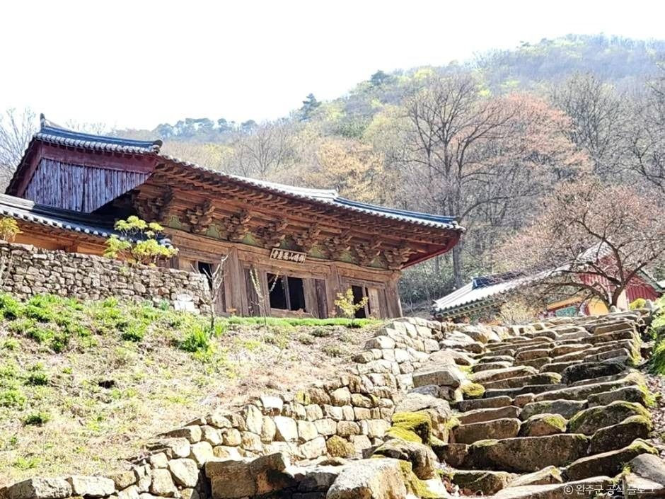화암사(완주) 여행 추천 - 로드트립