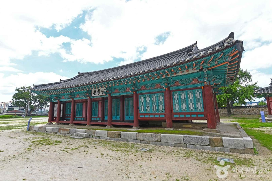 충주 제금당 여행 추천 - 로드트립