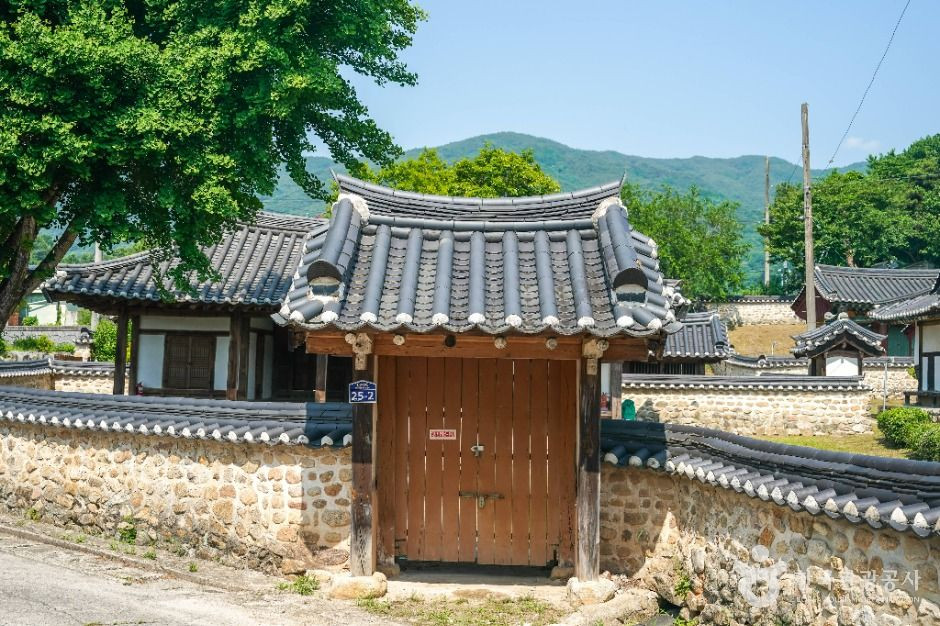 거창 포충사 여행 추천 - 로드트립