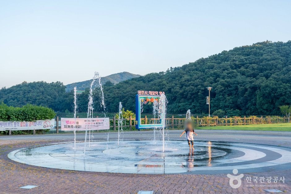 중대물빛공원 여행 추천 - 로드트립