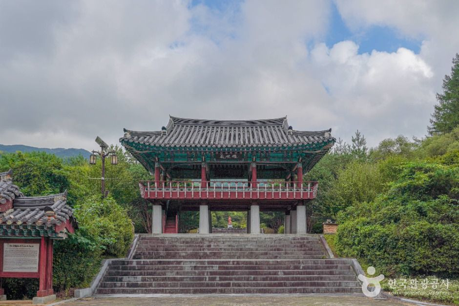 논개생가 여행 추천 - 로드트립