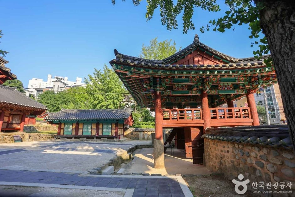동래향교 여행 추천 - 로드트립