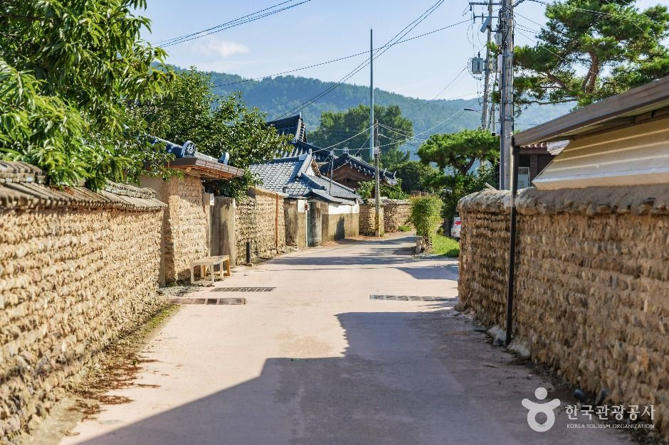 강진 병영마을 옛 담장 여행 추천 - 로드트립