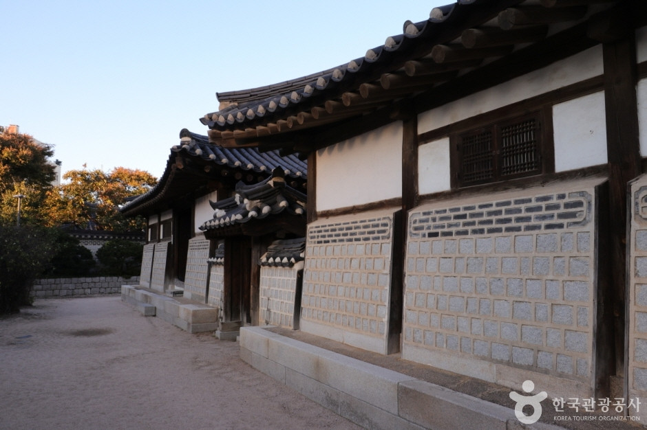 해풍부원군윤택영댁재실 여행 추천 - 로드트립