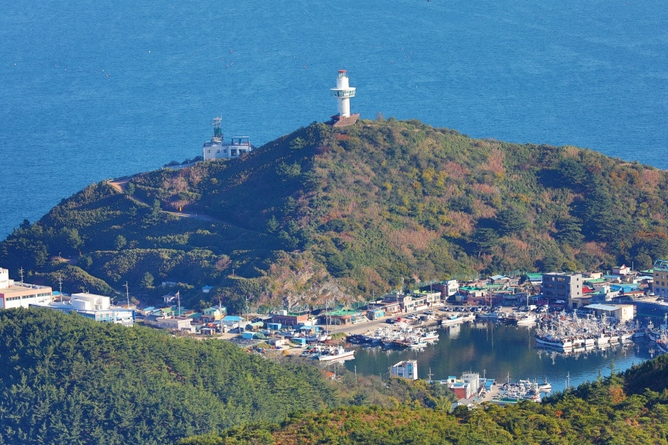 죽도산 퇴적암 (경북 동해안 국가지질공원) 여행 추천 - 로드트립