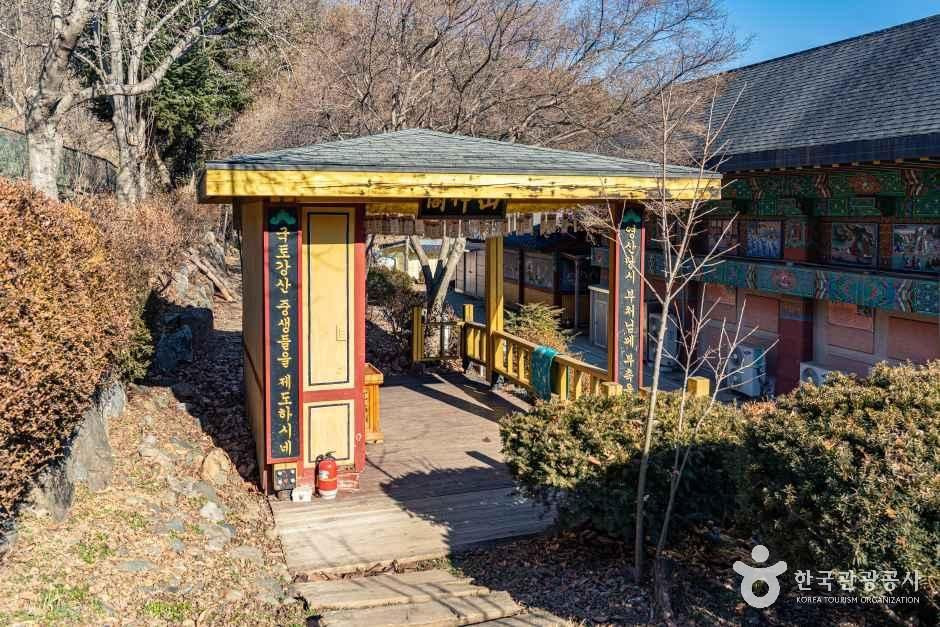 금강정사 여행 추천 - 로드트립