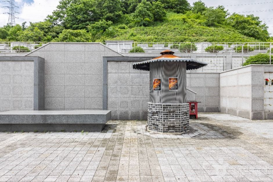 인천가족공원 외국인묘지 여행 추천 - 로드트립