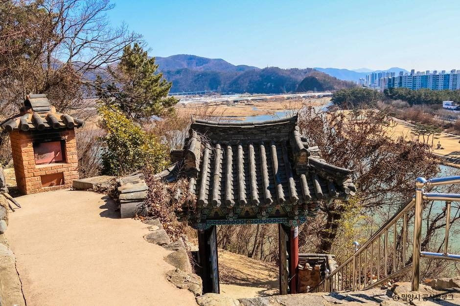 무봉사 여행 추천 - 로드트립