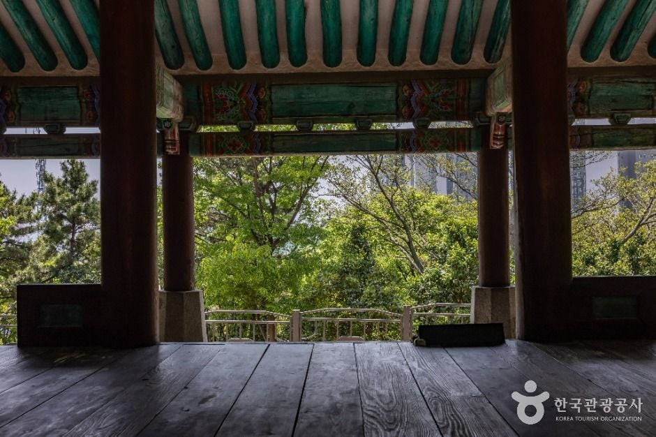 부산진성공원 여행 추천 - 로드트립