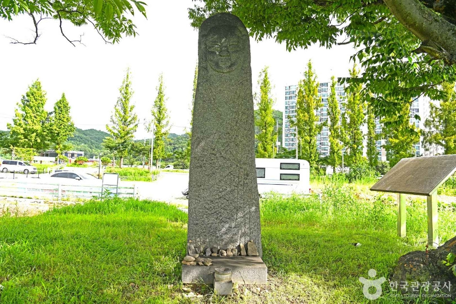 화순대리석불입상 여행 추천 - 로드트립