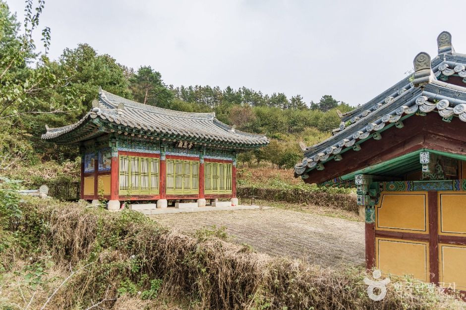 효충서원 여행 추천 - 로드트립