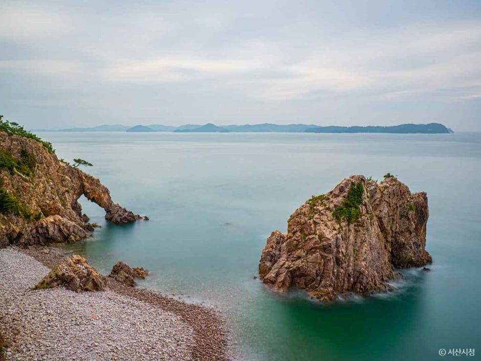 황금산몽돌해변 여행 추천 - 로드트립