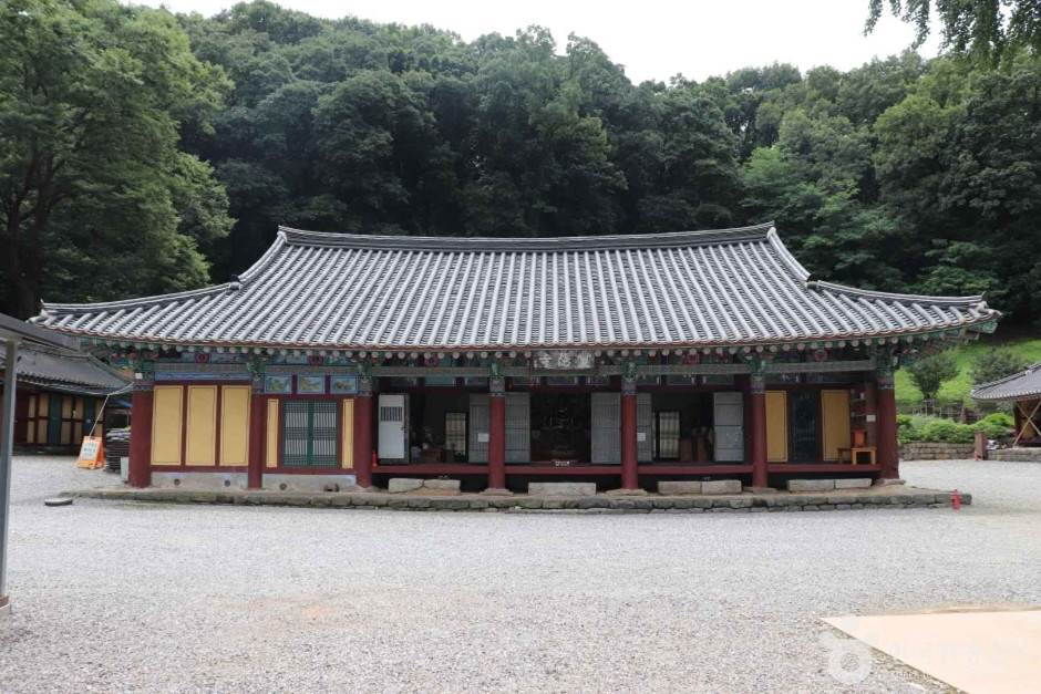 영은사(공주) 여행 추천 - 로드트립