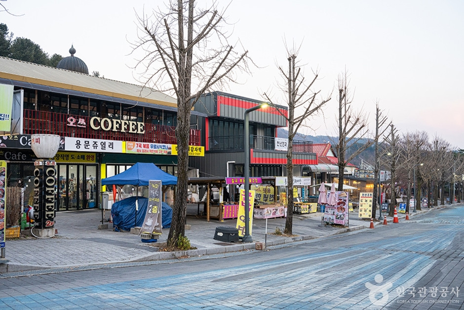 용문산 토속음식마을 여행 추천 - 로드트립