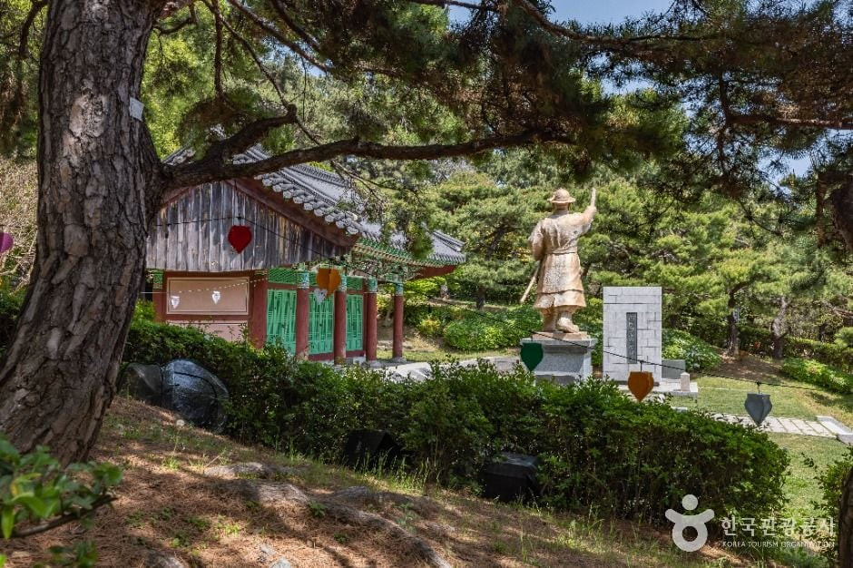 수영사적공원 여행 추천 - 로드트립