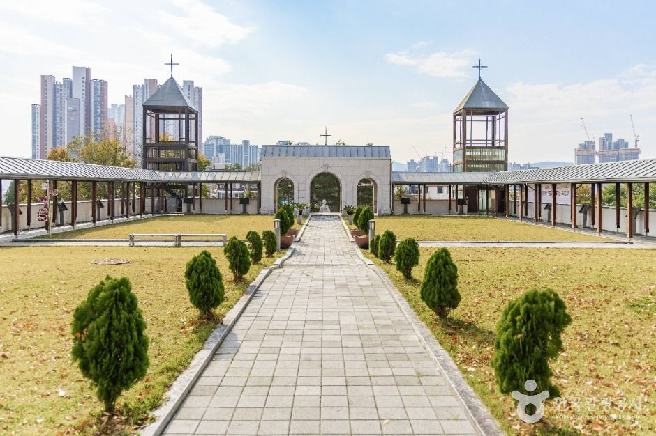 죽림동성당 여행 추천 - 로드트립