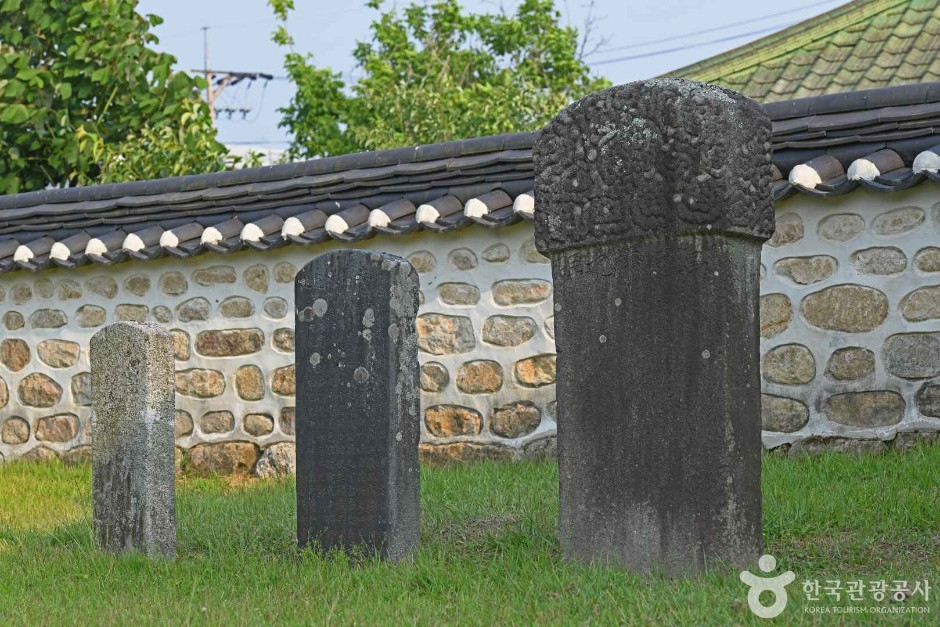홍산객사 여행 추천 - 로드트립