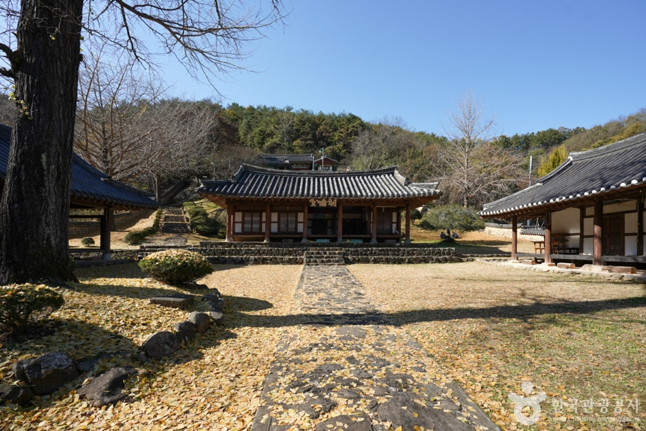 함안향교 여행 추천 - 로드트립