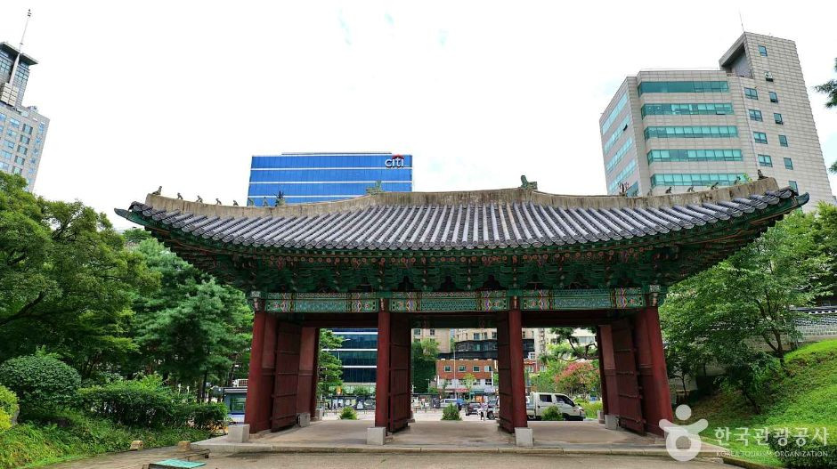 경희궁 흥화문 여행 추천 - 로드트립