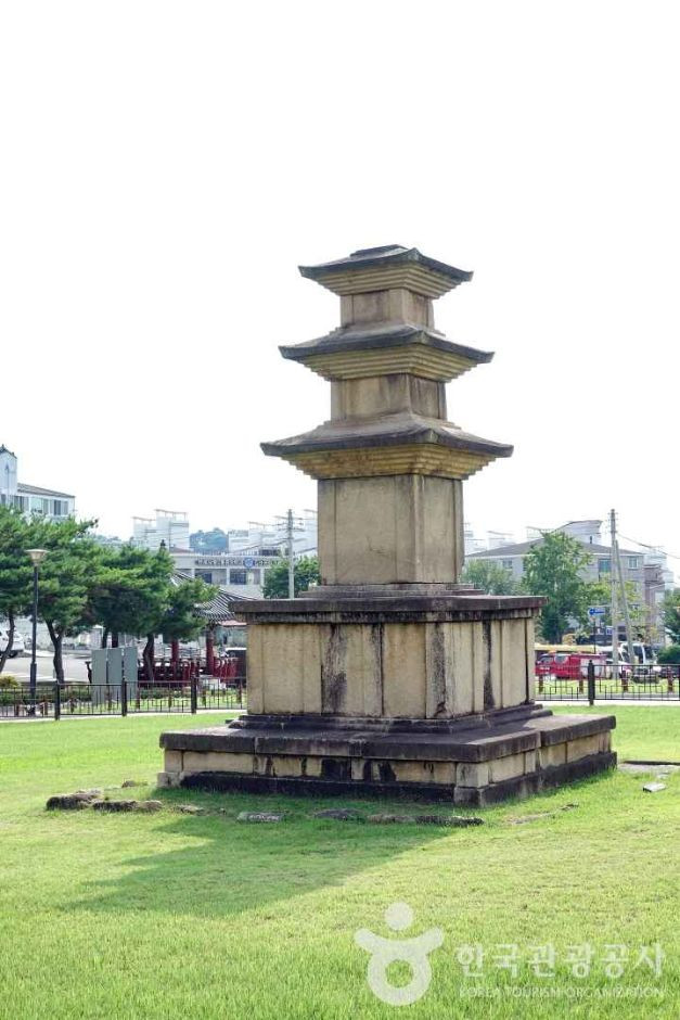 창녕 술정리 동 삼층석탑 여행 추천 - 로드트립