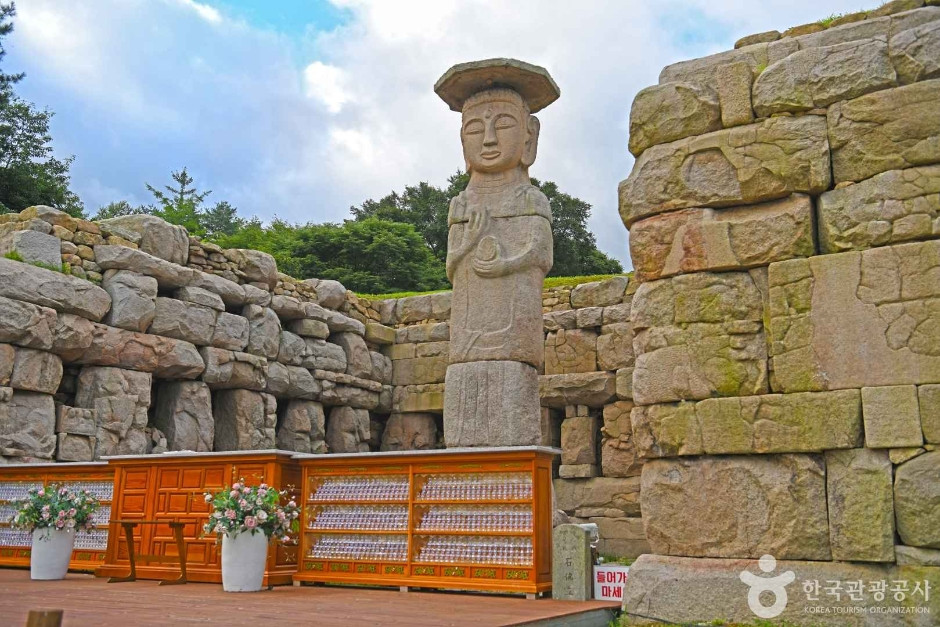 충주 미륵리 석조여래입상 여행 추천 - 로드트립
