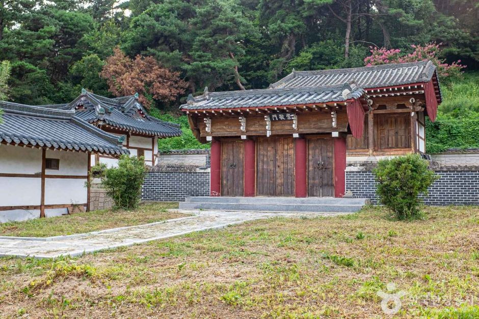 운양서원 여행 추천 - 로드트립
