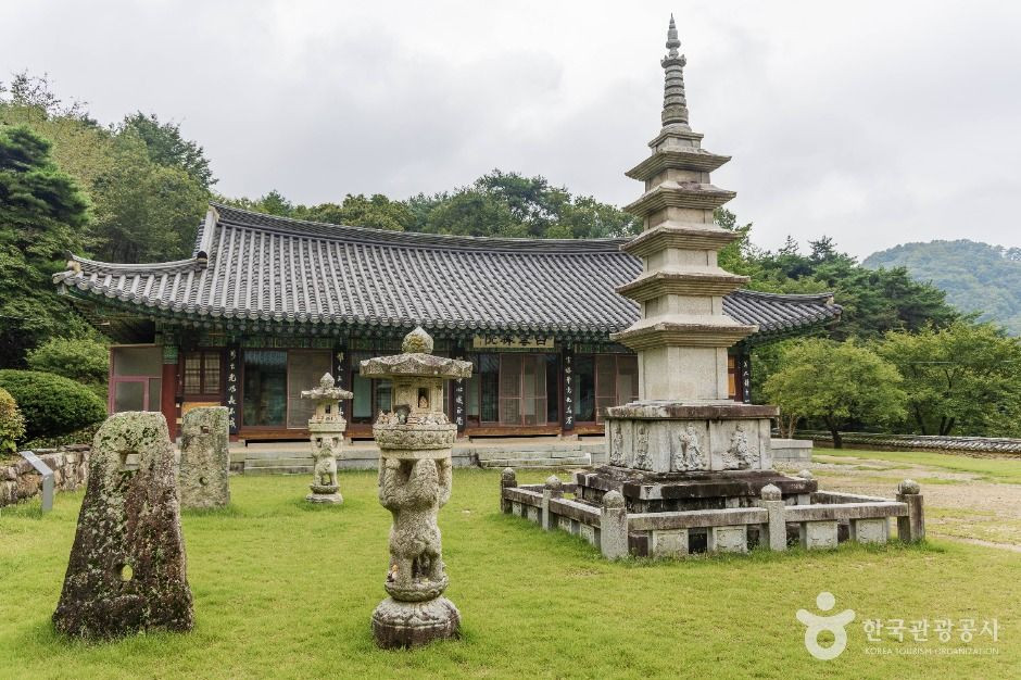 용흥사(상주) 여행 추천 - 로드트립