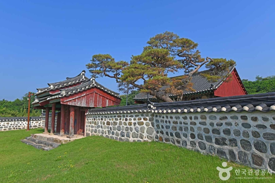 석성향교 여행 추천 - 로드트립