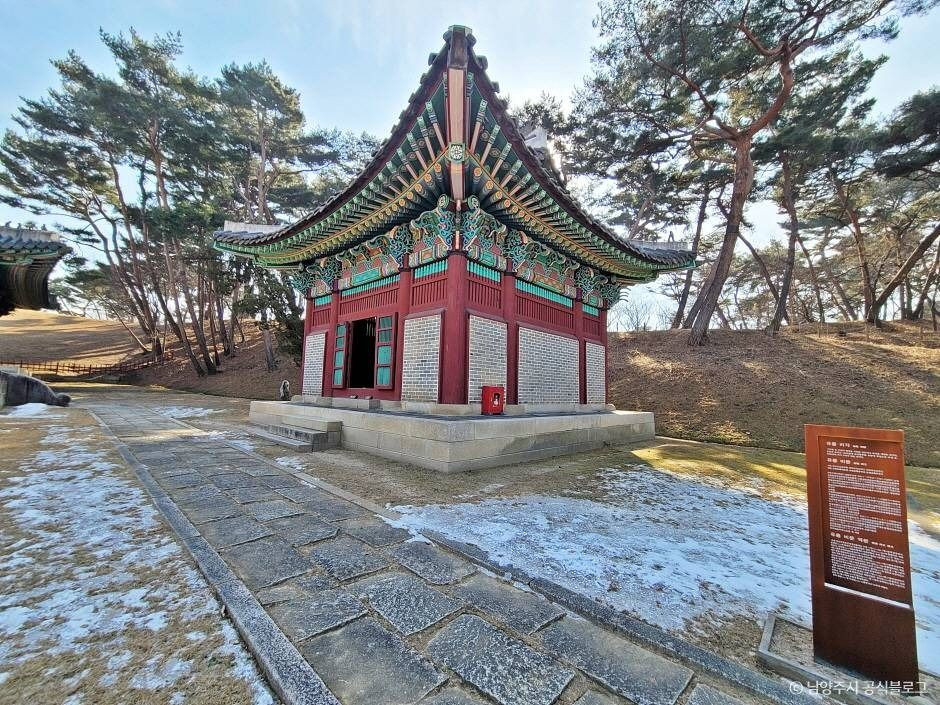 남양주 홍릉(고종·명성황후)과 유릉(순종·순명황후·순정황후) [유네스코 세계유산] 여행 추천 - 로드트립