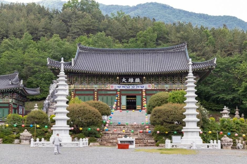 밀양 영산정사 (석조여래좌상) 여행 추천 - 로드트립