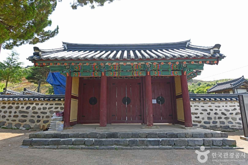 창렬사 여행 추천 - 로드트립