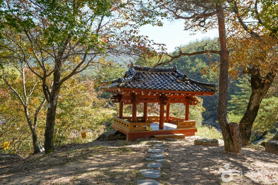장각폭포 여행 추천 - 로드트립
