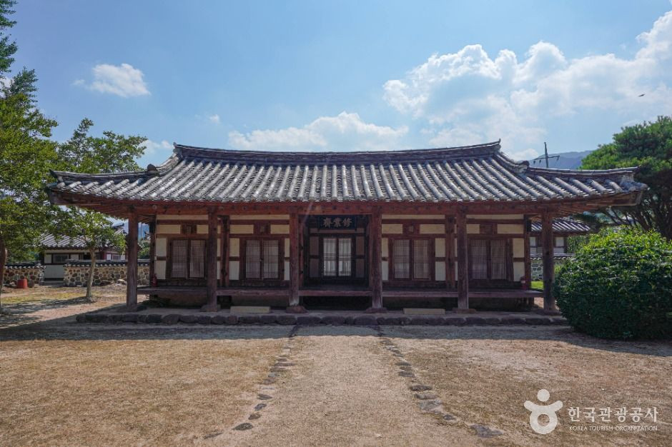 덕천서원(산청) 여행 추천 - 로드트립