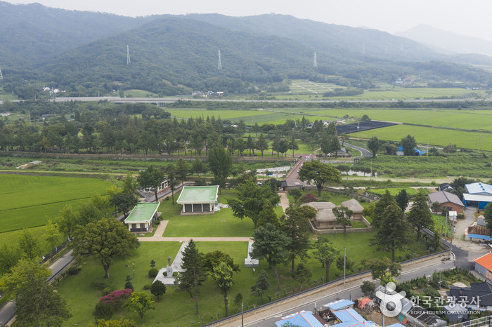 충의사 (매헌 윤봉길 의사 유적) 여행 추천 - 로드트립