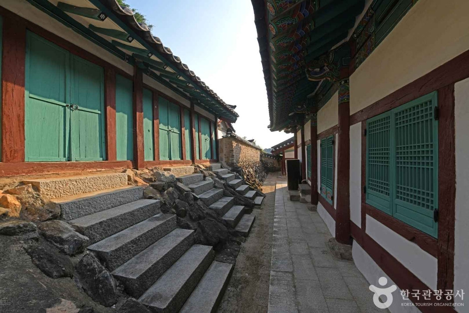 공주향교 여행 추천 - 로드트립