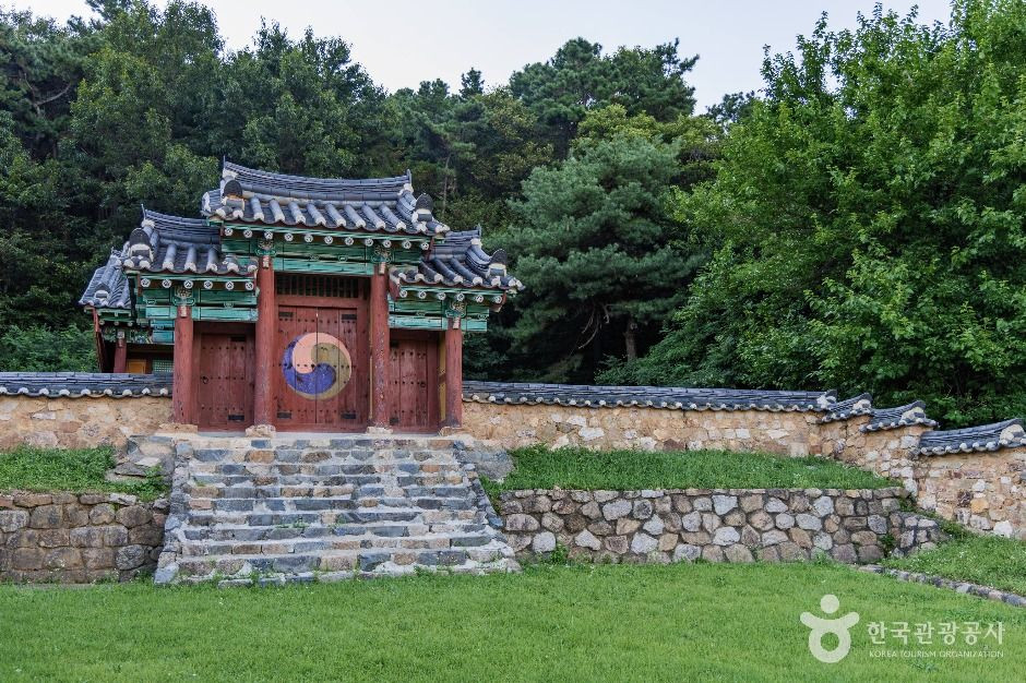 용주서원 여행 추천 - 로드트립