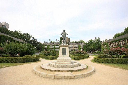 서울 연세대학교 언더우드관 여행 추천 - 로드트립