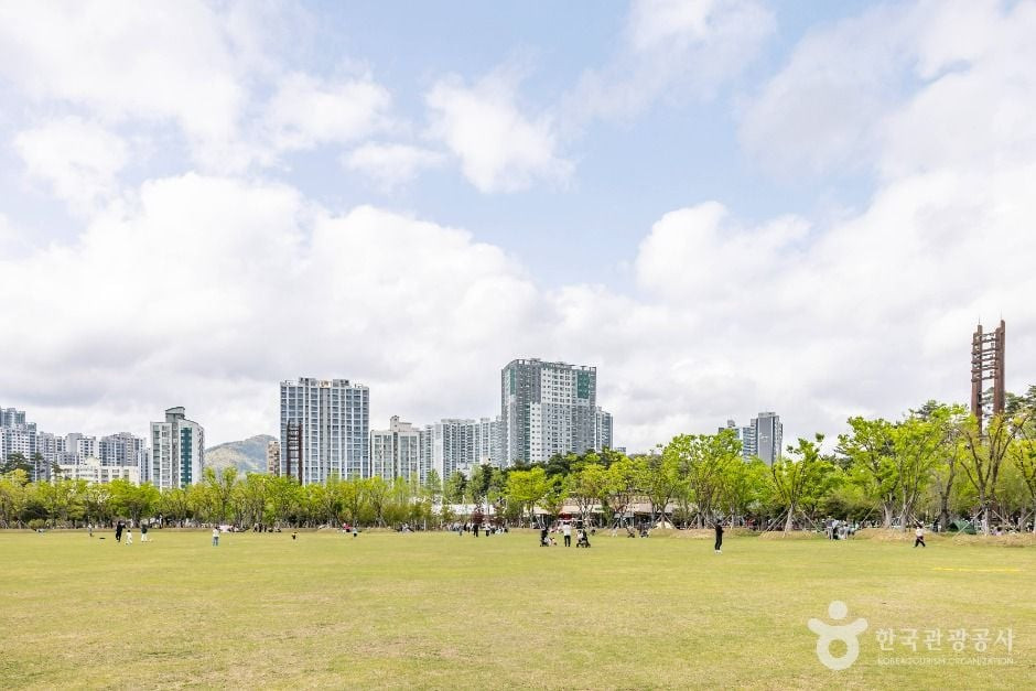부산시민공원 여행 추천 - 로드트립