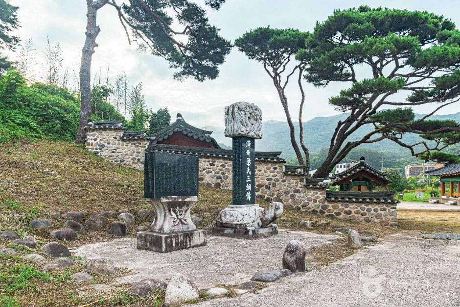 양씨삼강문 여행 추천 - 로드트립