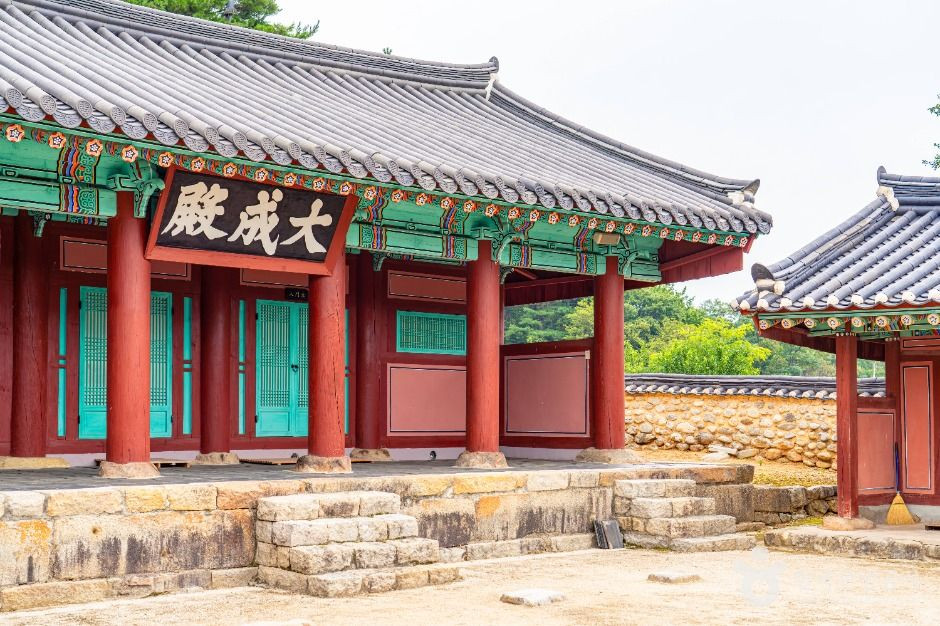 간성향교 여행 추천 - 로드트립