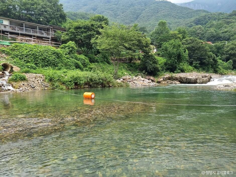 표충사 계곡 여행 추천 - 로드트립