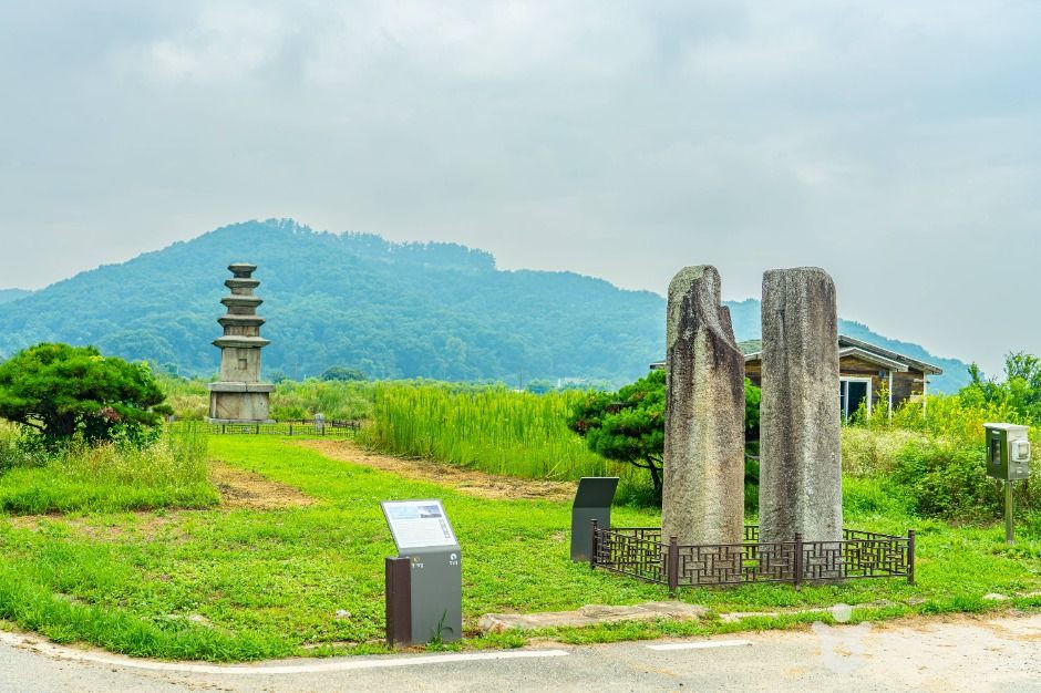 안성죽산리당간지주 여행 추천 - 로드트립