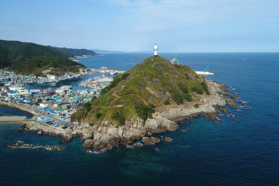 죽도산 퇴적암 (경북 동해안 국가지질공원) 여행 추천 - 로드트립
