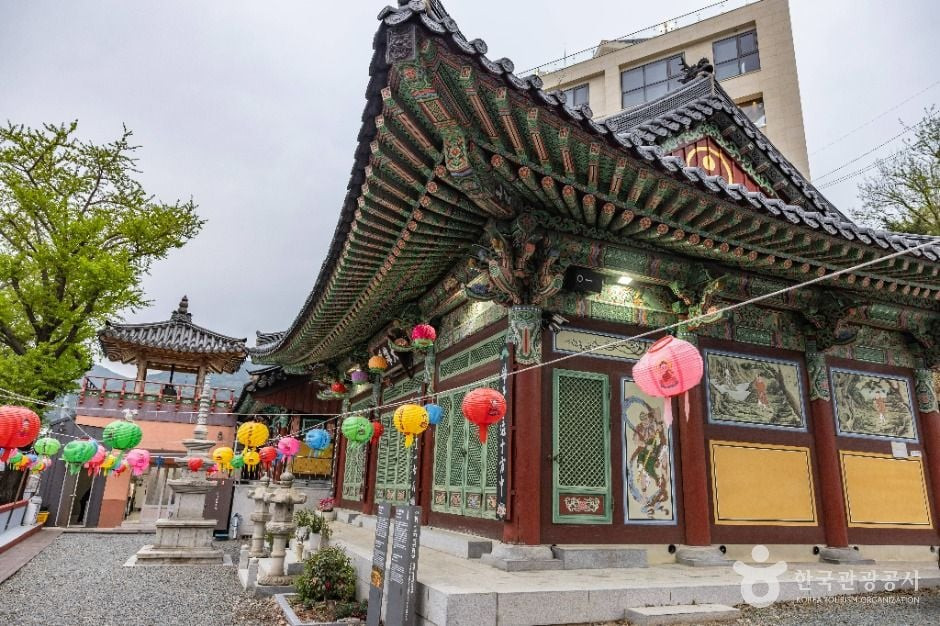 연등사(부산) 여행 추천 - 로드트립