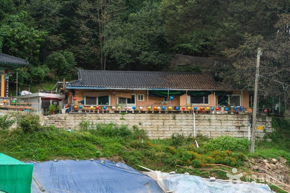 봉학사(충주) 여행 추천 - 로드트립