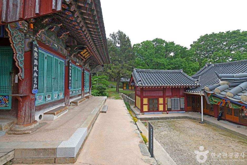 보덕사(예산) 여행 추천 - 로드트립