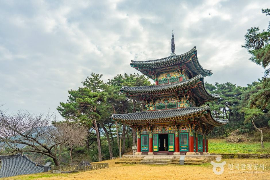 나주 철천리 마애칠불상과 석조여래입상 여행 추천 - 로드트립