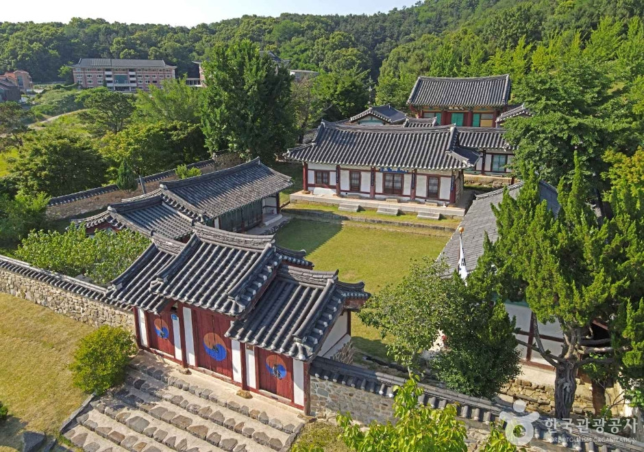 천안향교 여행 추천 - 로드트립