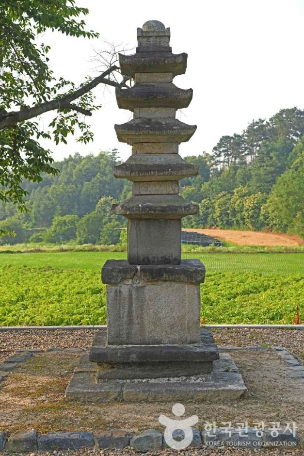 부여 세탑리오층석탑 여행 추천 - 로드트립
