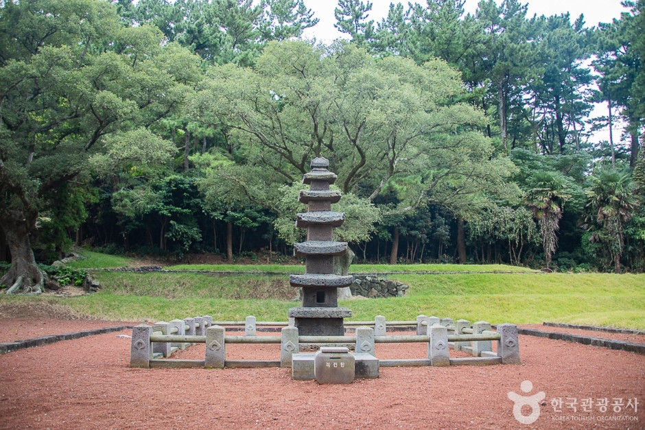 불탑사(제주) 여행 추천 - 로드트립